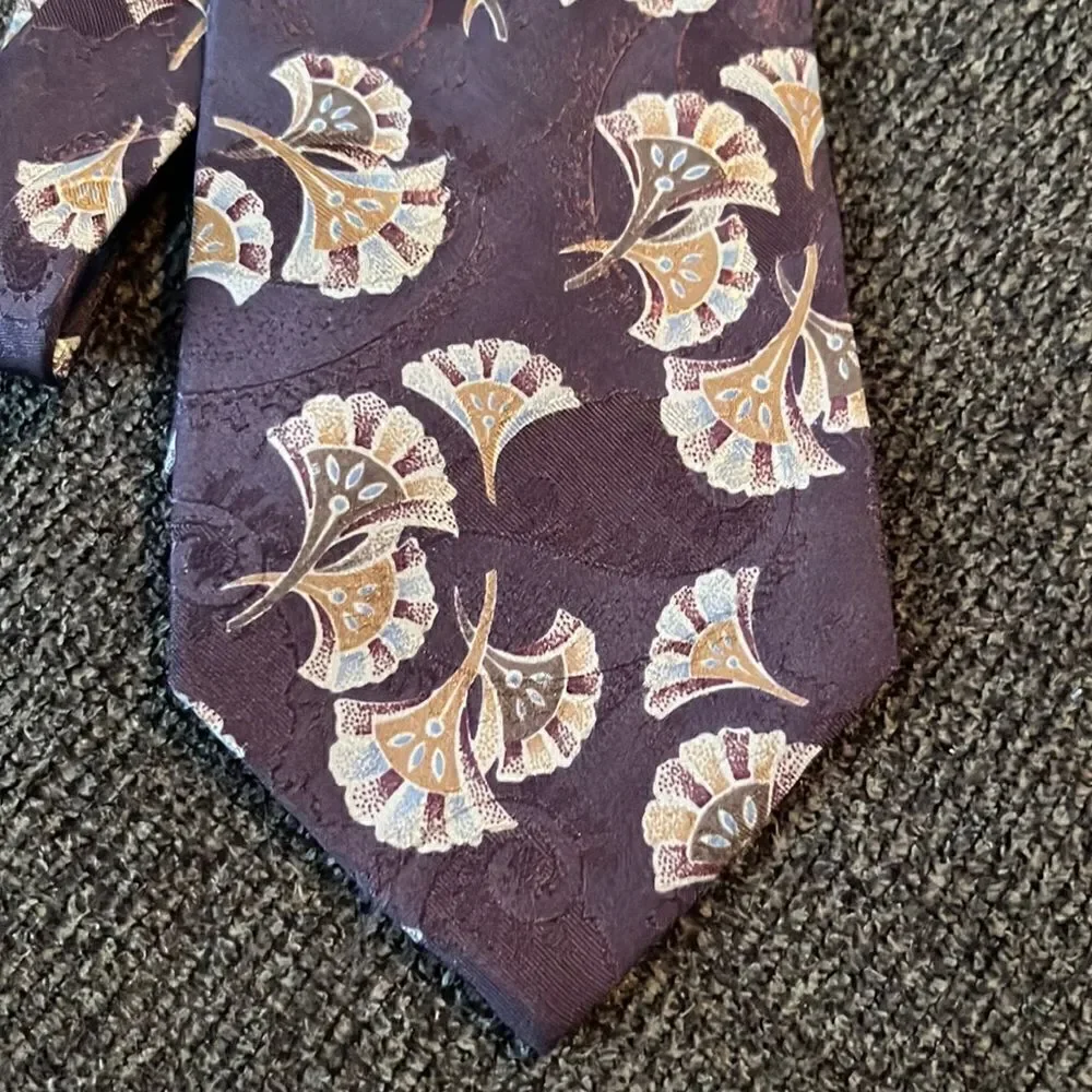 Valentino Italian 100% Silk Eggplant Purple Men’s Tie w/ Handheld Fan Design